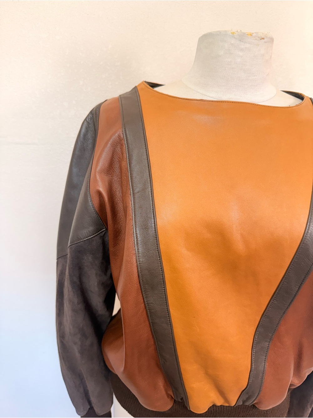 Vntg 80s Leather Italian Quiet Luxury Mob Wife Old Money Pullover Top Oversized - Picture 2 of 5
